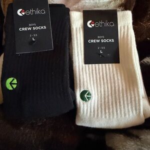 2 pack -Ethika Boys Crew Socks - Black and cream  Set NWT